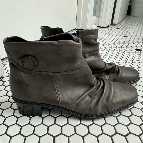 Rieker Kendra leather booties size 40 excellent condition - Picture 1 of 11